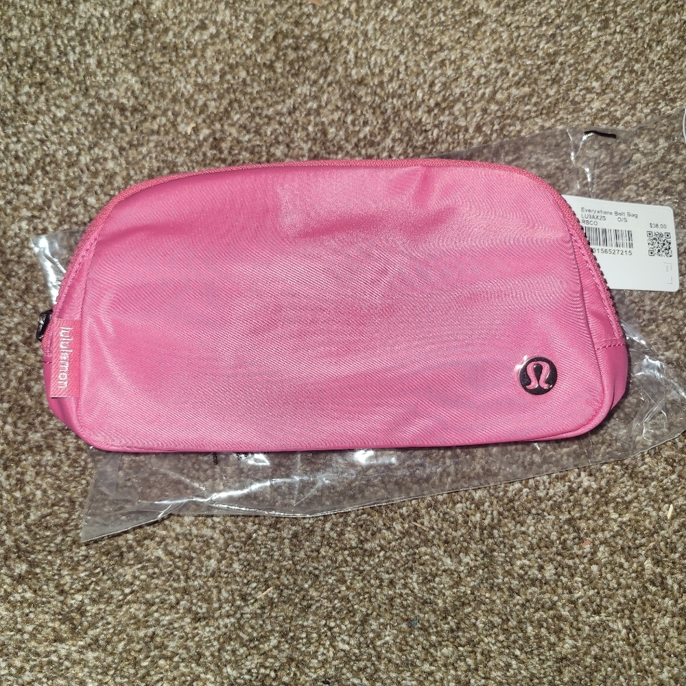 Lululemon Athletica Vibrant Pink Everywhere Belt Bag